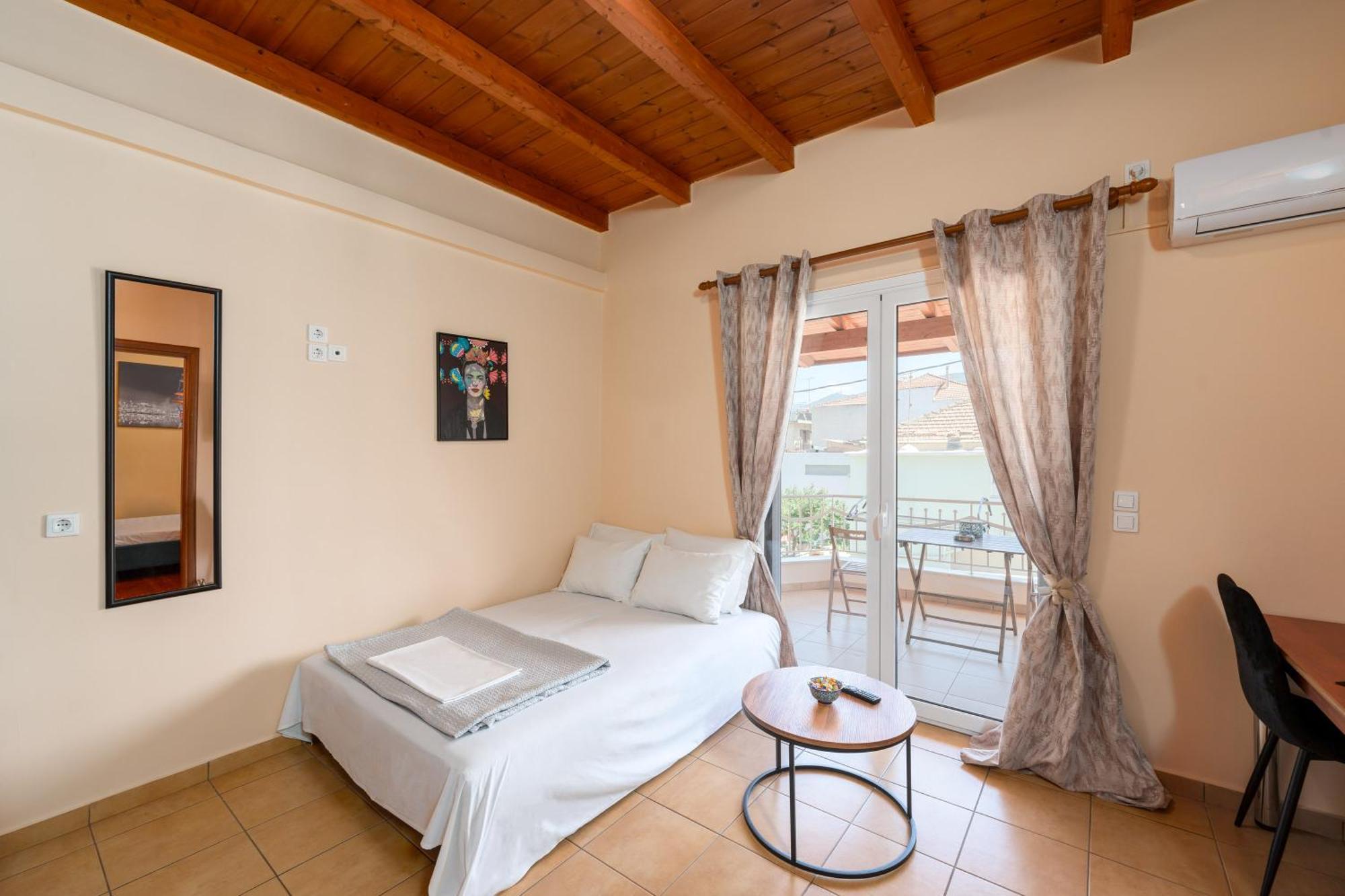 Eagle's Nest Apartment Egio